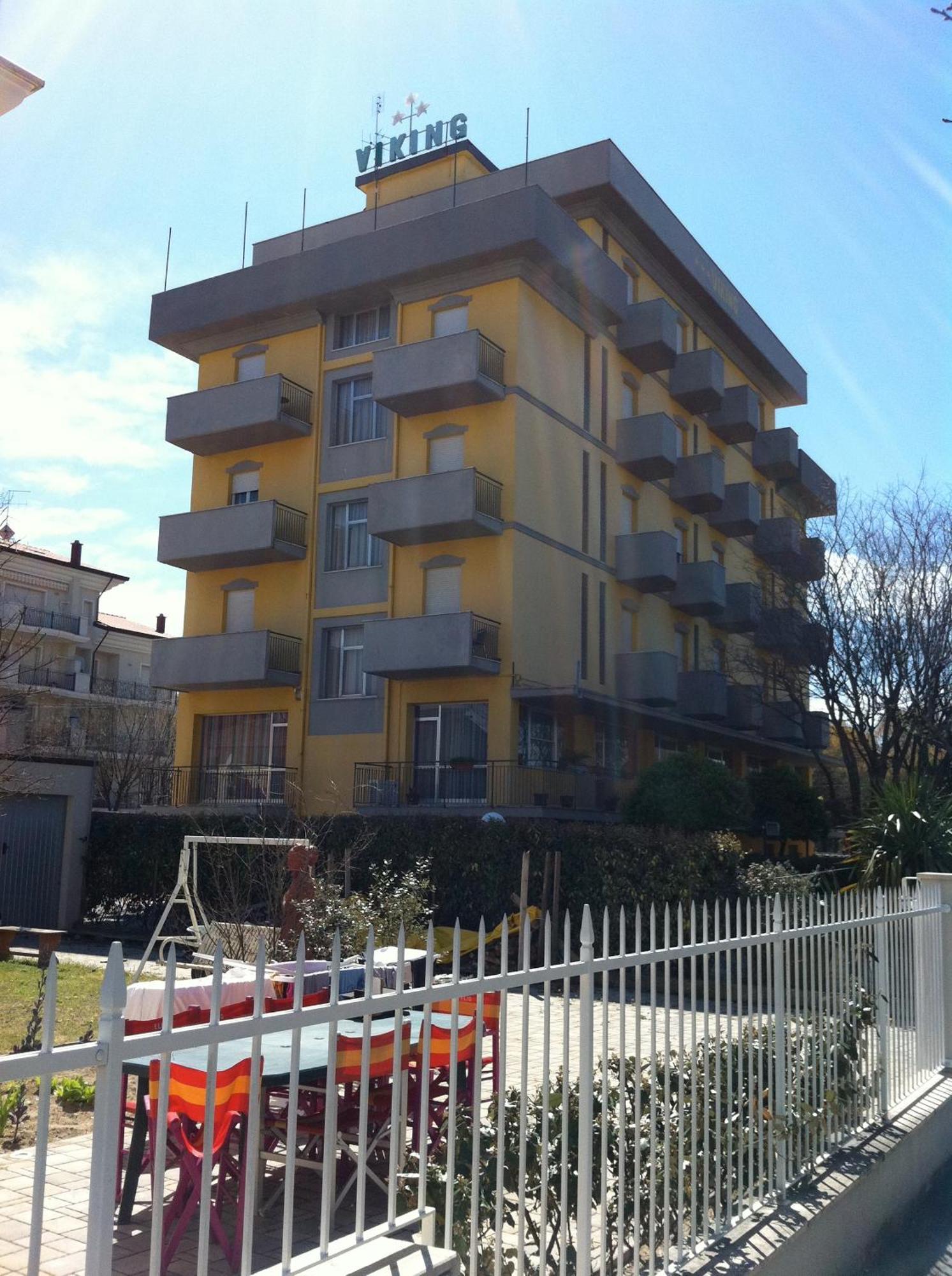 Hotel Viking Rimini Bagian luar foto