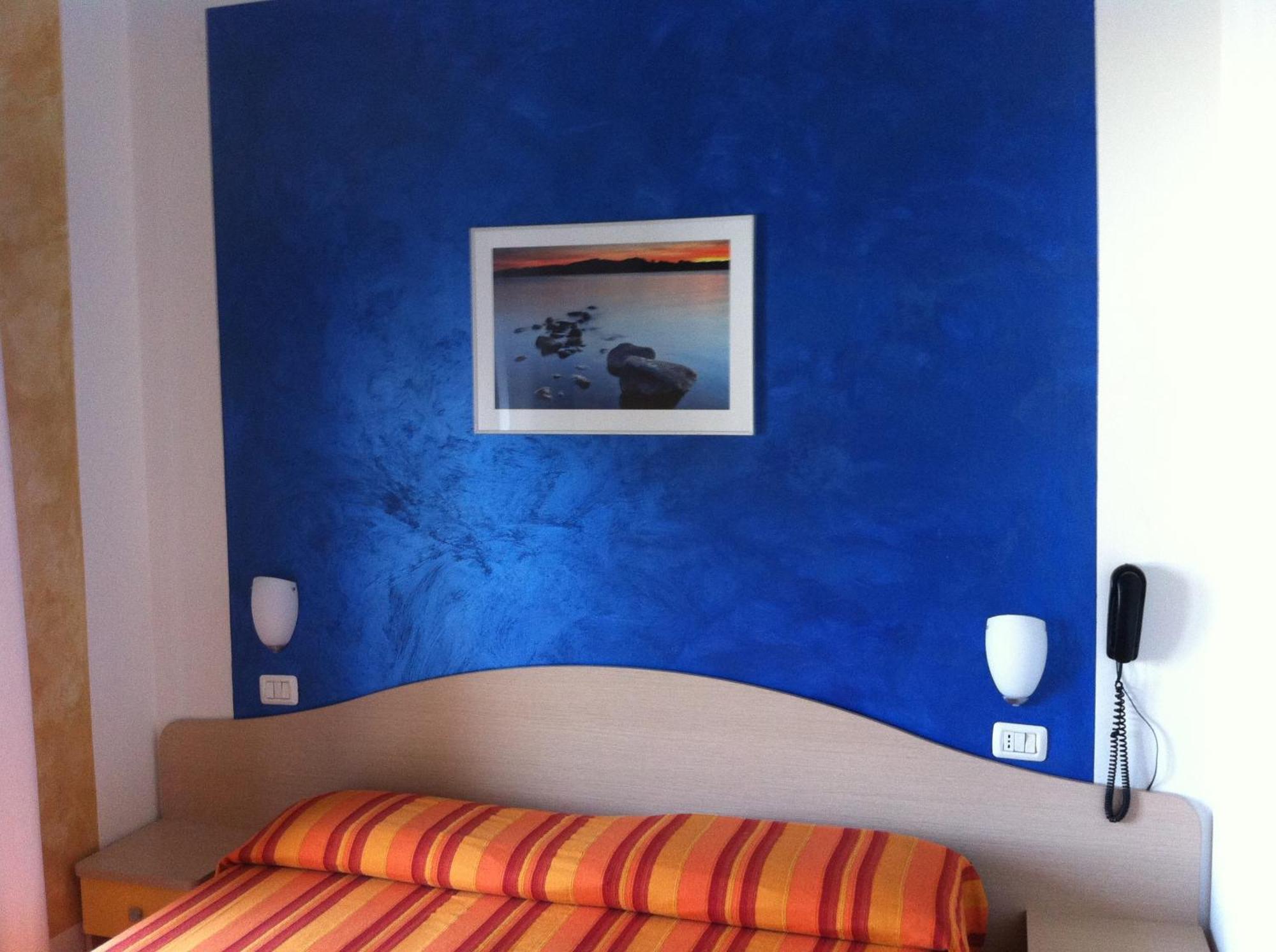 Hotel Viking Rimini Bagian luar foto